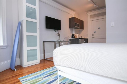 A Stylish Stay w/ a Queen Bed Heated Floors.. #28 - image 10