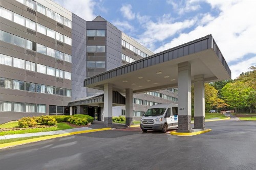Comfort Inn & Suites Bwi Airport - image 12