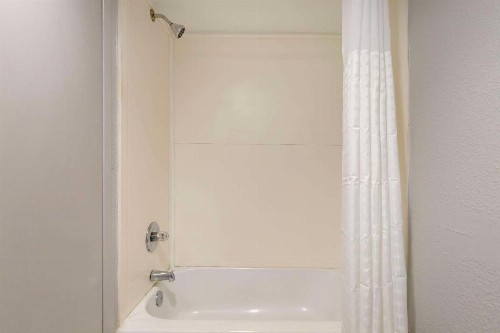 Comfort Inn & Suites Bwi Airport - image 13