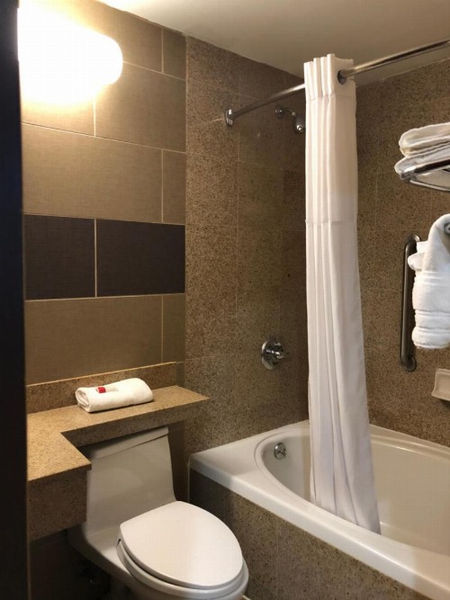 Days Inn by Wyndham Brooklyn - image 10