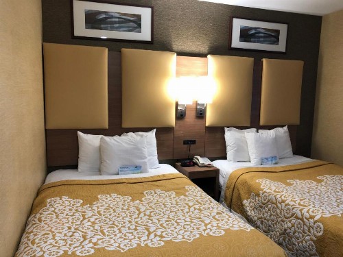 Days Inn by Wyndham Brooklyn - image 11