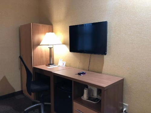 Days Inn by Wyndham Brooklyn - image 9