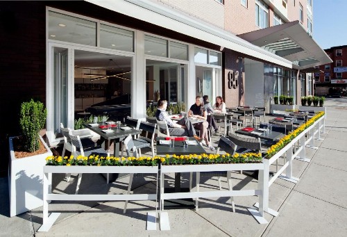 NU Hotel - image 15