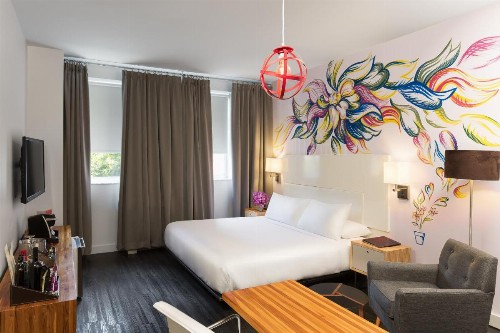 NU Hotel - image 9