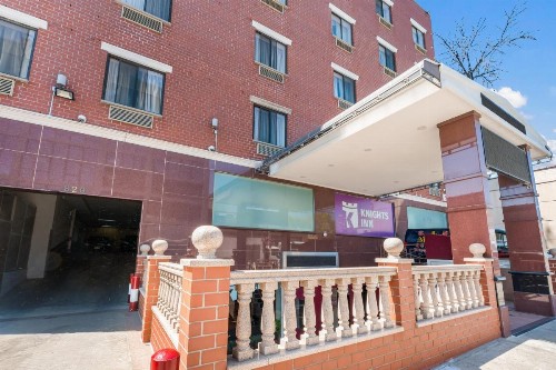 Knights Inn Brooklyn Sunset Park - image 3
