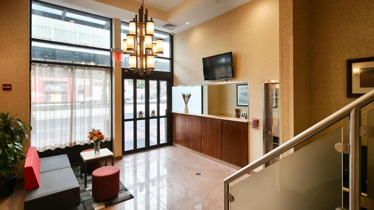Best Western PLUS Arena Hotel - main image