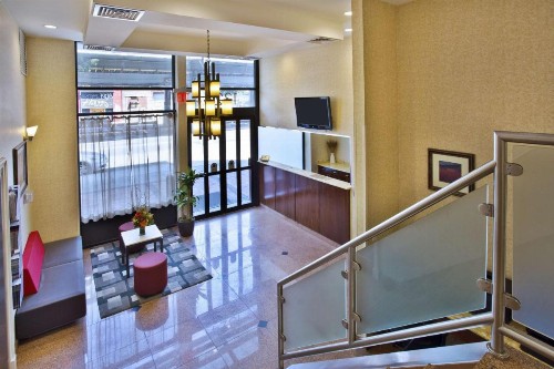 Best Western PLUS Arena Hotel - image 11