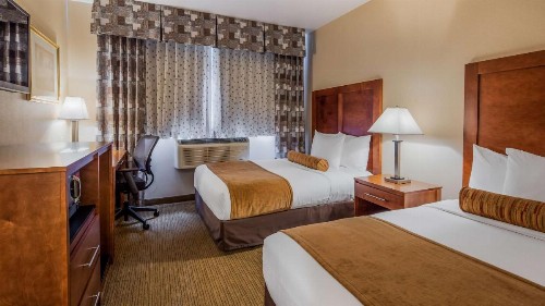 Best Western PLUS Arena Hotel - image 4