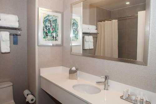 Fairfield Inn & Suites By Marriott New York Brooklyn - image 15