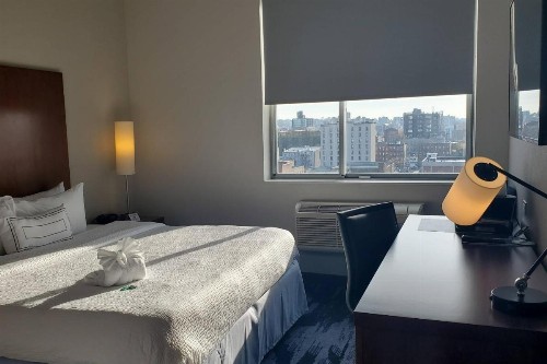 Fairfield Inn & Suites By Marriott New York Brooklyn - image 4