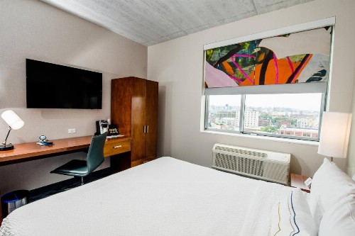 Fairfield Inn & Suites By Marriott New York Brooklyn - image 8