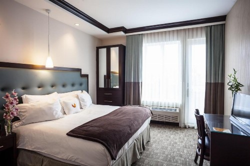 Condor Hotel Brooklyn - image 27