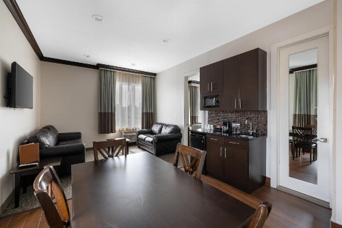 Condor Hotel Brooklyn - image 34