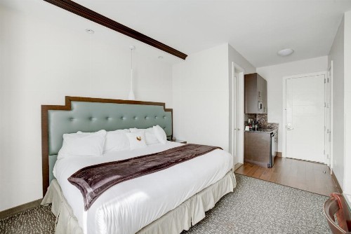 Condor Hotel Brooklyn - image 45