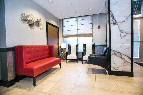 Pointe Plaza Hotel - image 27