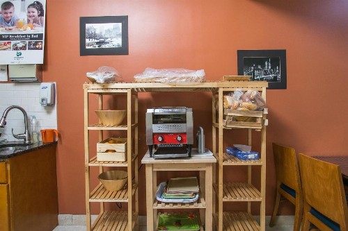 Pointe Plaza Hotel - image 29