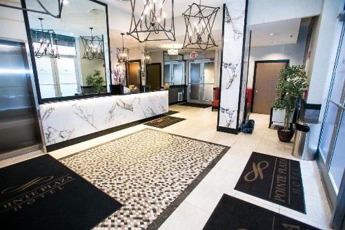 Pointe Plaza Hotel - image 32