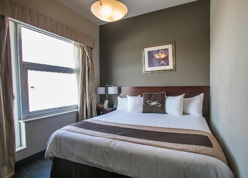 Pointe Plaza Hotel - image 46