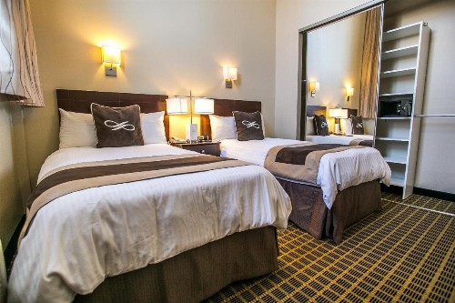 Pointe Plaza Hotel - image 49