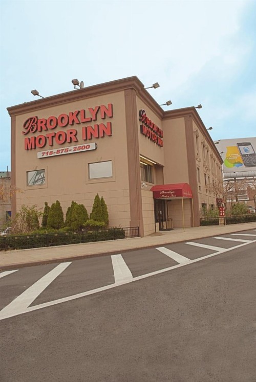 Brooklyn Motor Inn - image 7