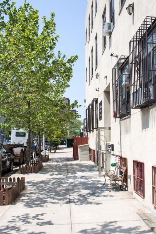 NY Moore Hostel - image 34