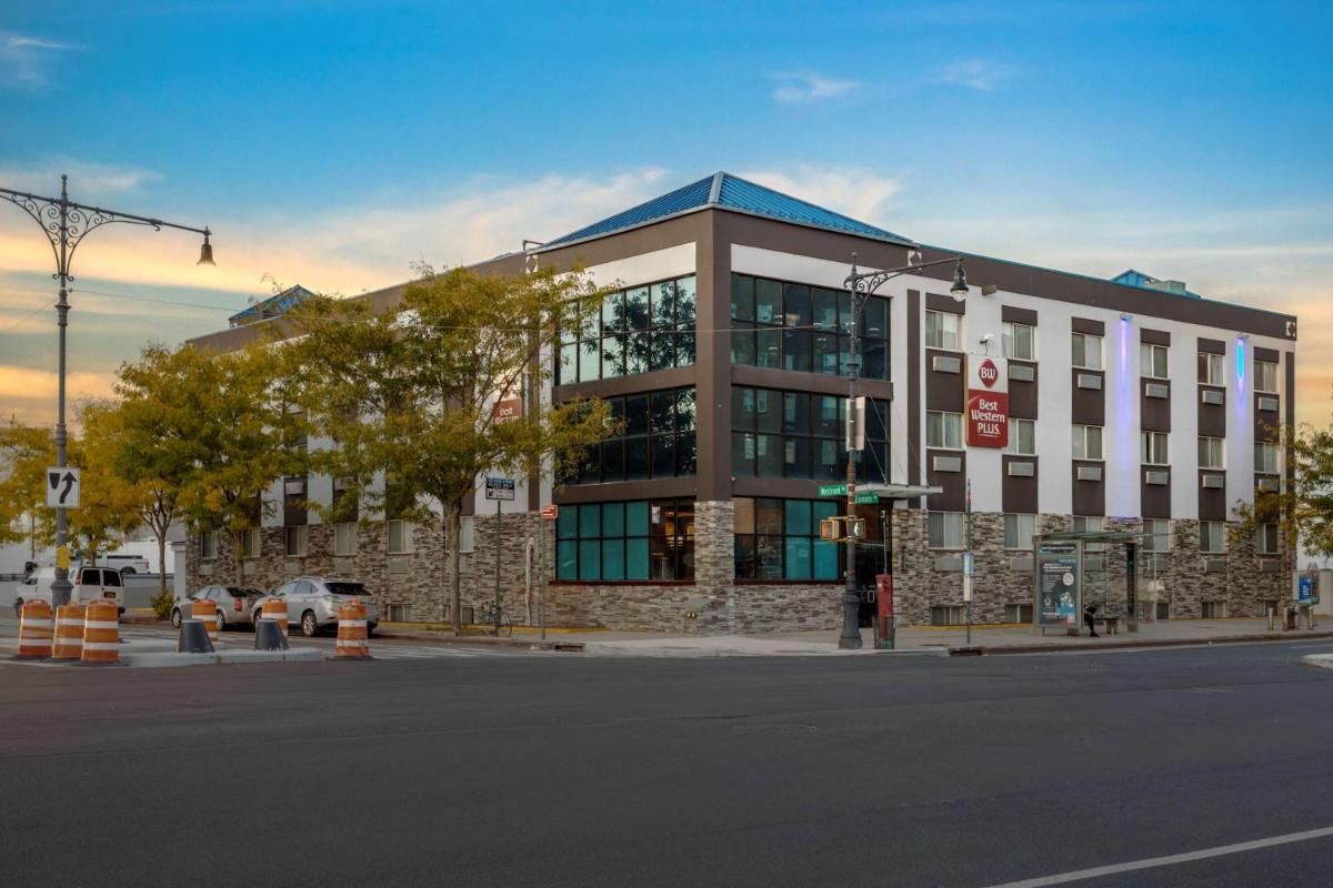 Best Western Plus Brooklyn Bay Hotel - main image
