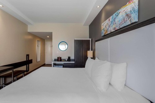 Best Western Plus Brooklyn Bay Hotel - image 21