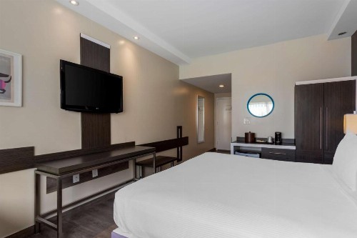 Best Western Plus Brooklyn Bay Hotel - image 22