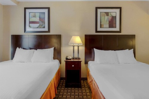 Best Western Plus Brooklyn Bay Hotel - image 27