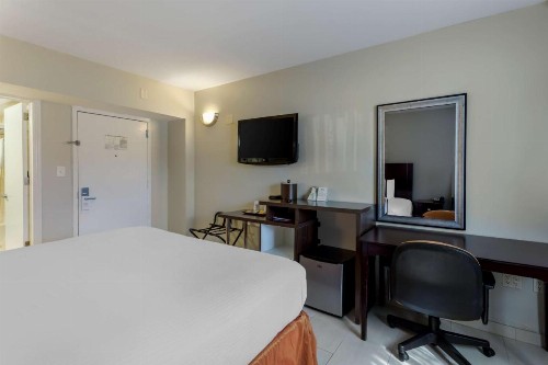 Best Western Plus Brooklyn Bay Hotel - image 34