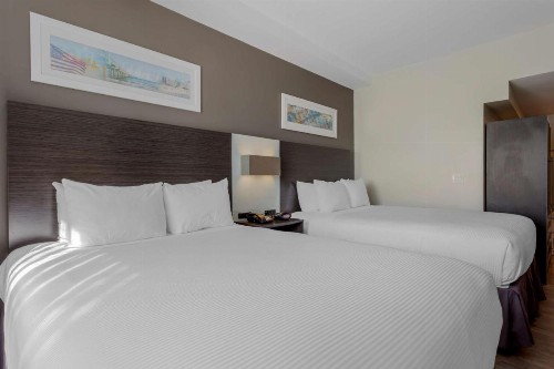 Best Western Plus Brooklyn Bay Hotel - image 37