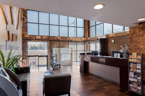 Best Western Plus Brooklyn Bay Hotel - image 4