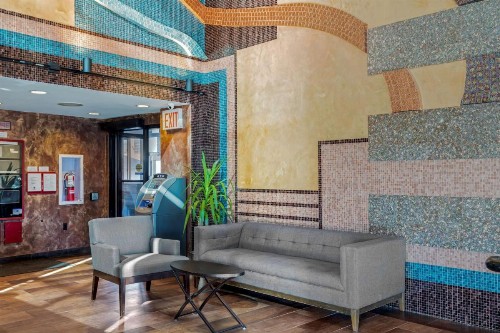 Best Western Plus Brooklyn Bay Hotel - image 5