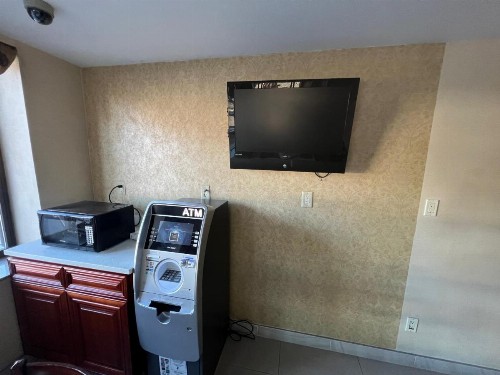 Atlantic Motor Inn - image 16