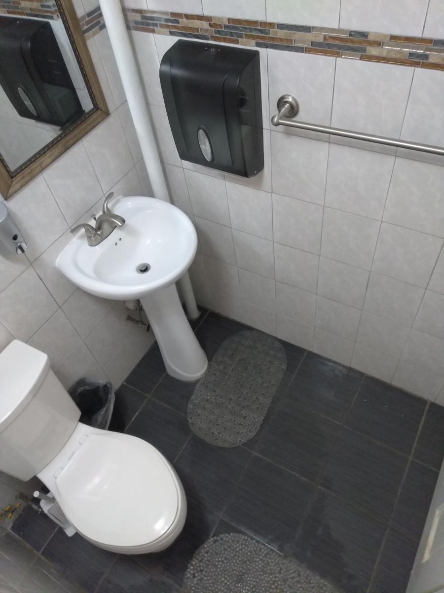 Neptune Hotel - image 7