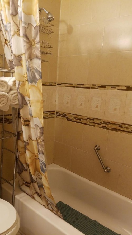 Gabriel's Luxury Suite - image 37