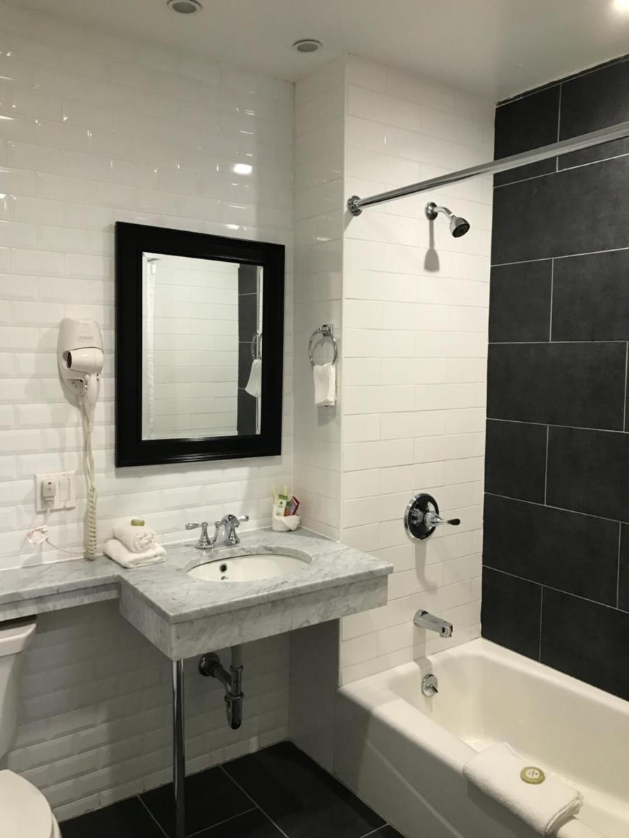Bogart Hotel - image 2
