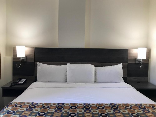 Bogart Hotel - image 3