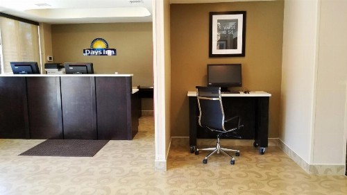 Days Inn by Wyndham Brooklyn Marine Park - image 25