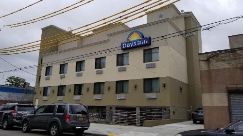 Days Inn by Wyndham Brooklyn Marine Park - image 3
