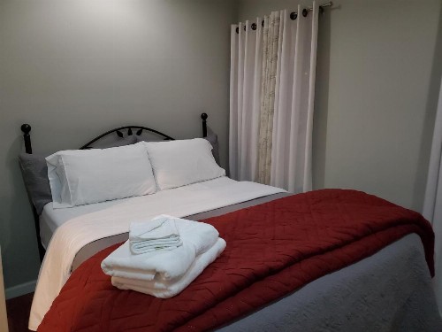 Cozy Retreat on Atlantic Ave - image 8