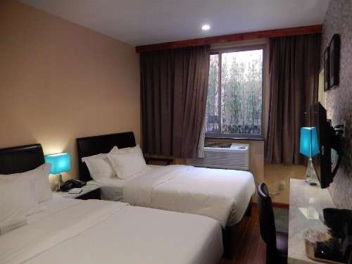 Quality Inn near Sunset Park - image 20