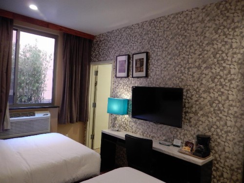 Quality Inn near Sunset Park - image 24