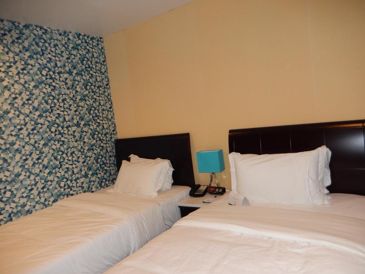Quality Inn near Sunset Park - image 7
