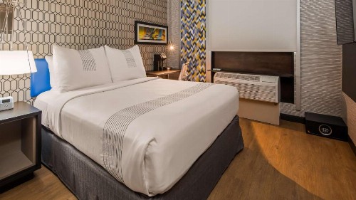 GLo Best Western Brooklyn NYC - image 30