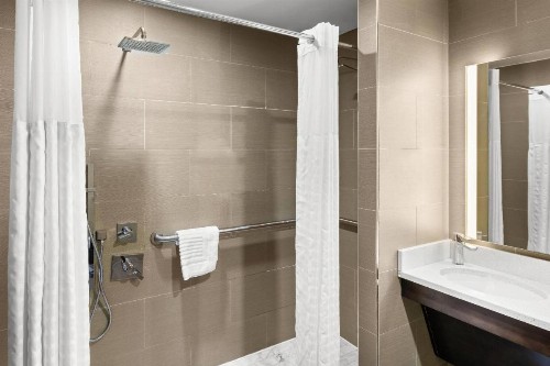 Comfort Inn Prospect Park-Brooklyn - image 3