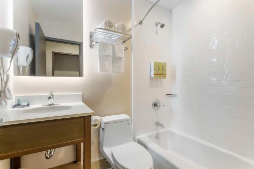 Best Western Brooklyn-Coney Island Inn - image 31