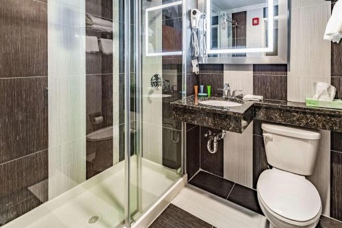 Umbrella Hotel Brooklyn - image 12