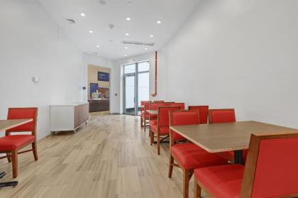 Holiday Inn Express - Brooklyn - Bushwick  an IHG Hotel - image 15