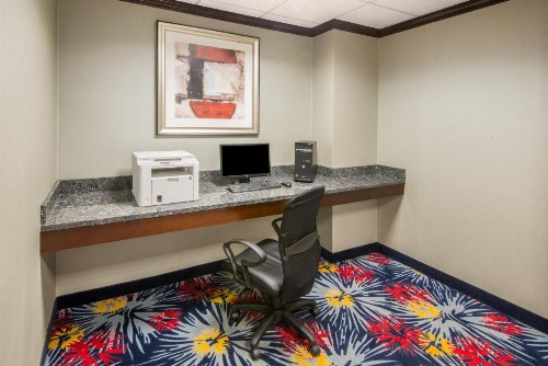 Holiday Inn Express Brookpark-Cleveland Airport Hotel